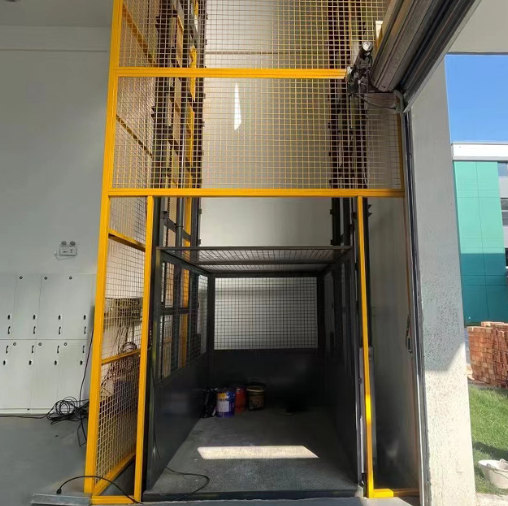 浮梁导轨式升降机助力物流园破解运输难题